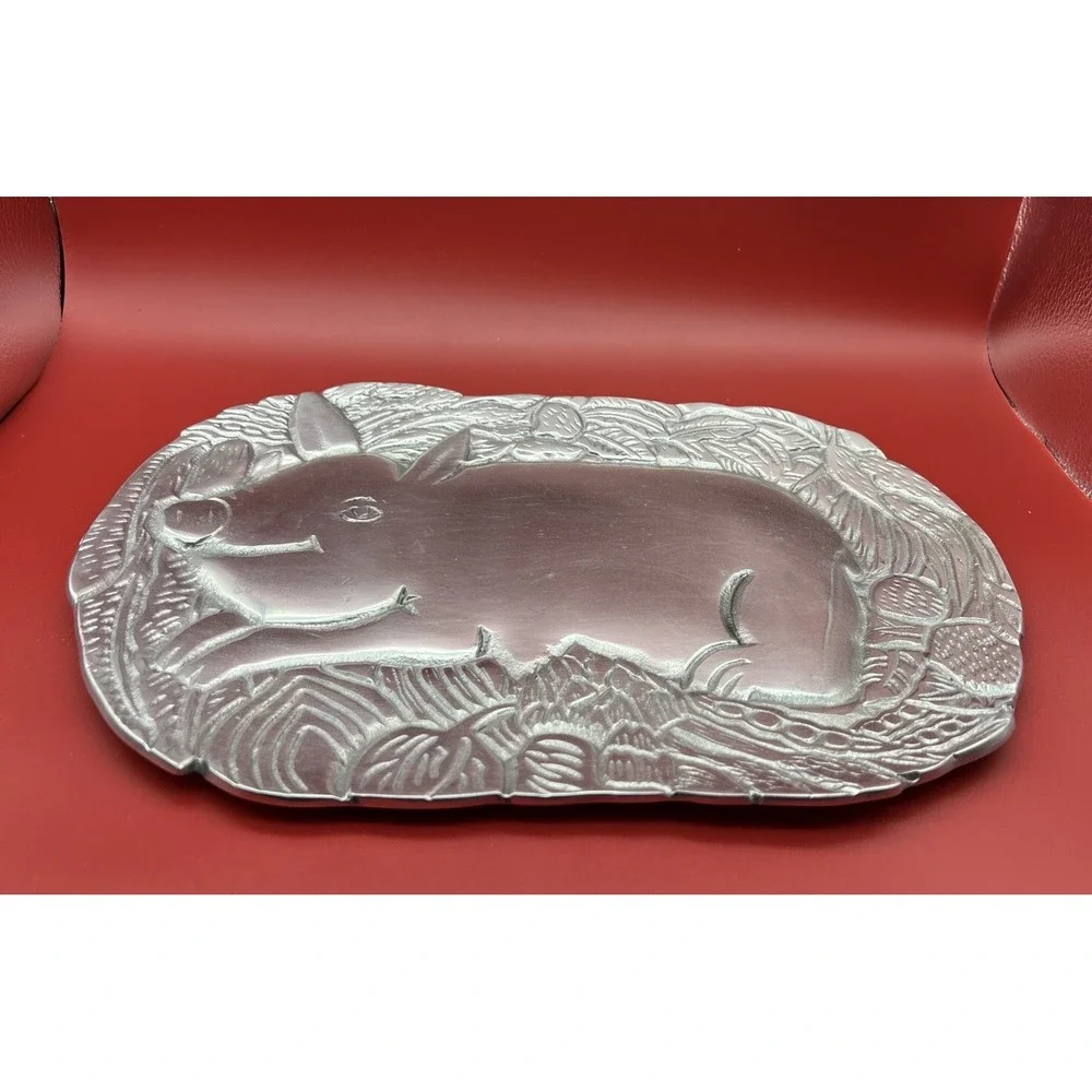 Vintage Cast Metal (Aluminum?) Pig Platter Meat Carving Tray 14